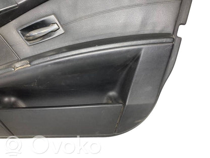 Priekšējo durvju apdare