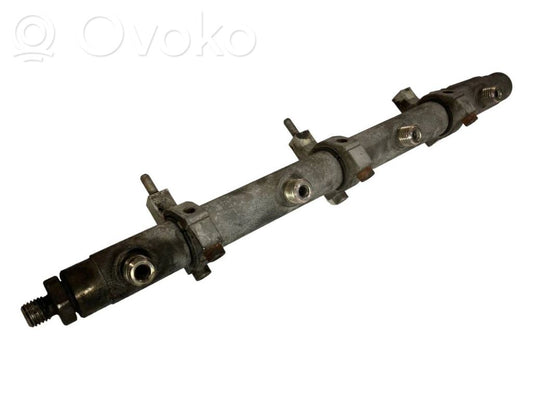 Degvielas maģistrālā caurule