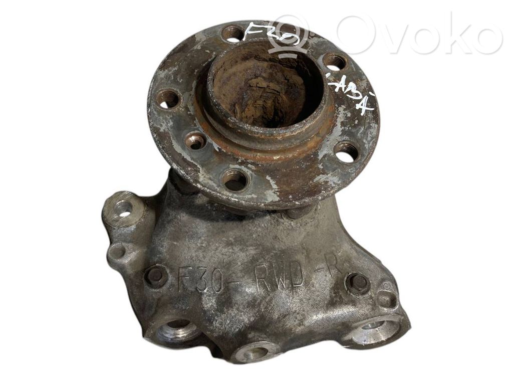 Priekšējā riteņa rumbas vārpstas šarnīrs (stupica, capfa)