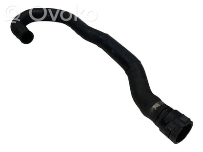 Caurulīte (-es) / šļūtene (-es)