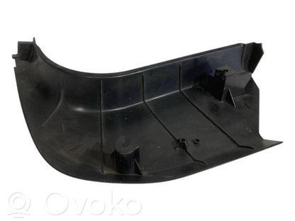 Kāju zonas sānu dekoratīvā apdare