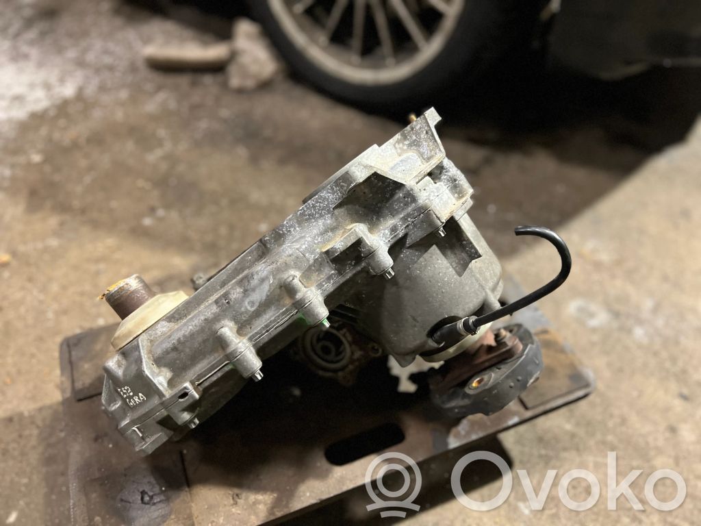 Pārnesumkārbas reduktors / razdatka