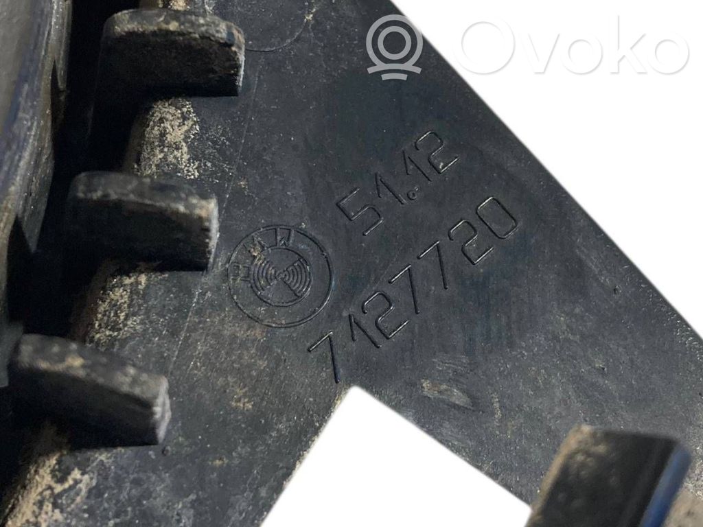 Aizmugurējā bufera montāžas kronšteins