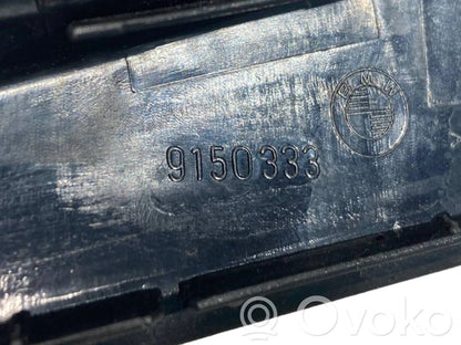 Closing handle / decorative trim