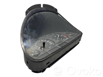 Speedometer (in the instrument panel)