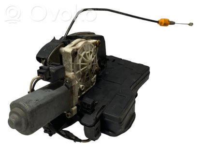 Aizmugurē slēdzene