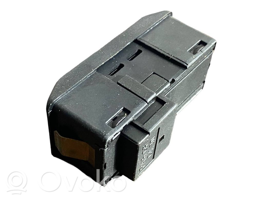 Jumta lūkas slēdzis