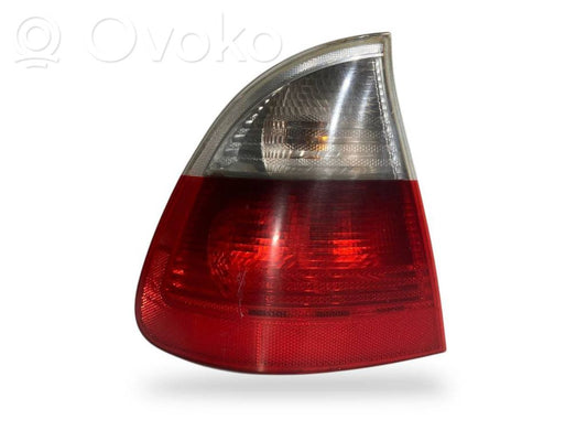 Aizmugurējais lukturis virsbūvē