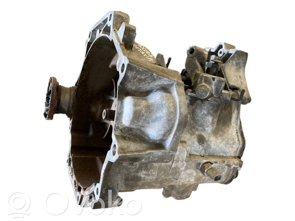 Mehāniska 5 ātrumu pārnesumkārba