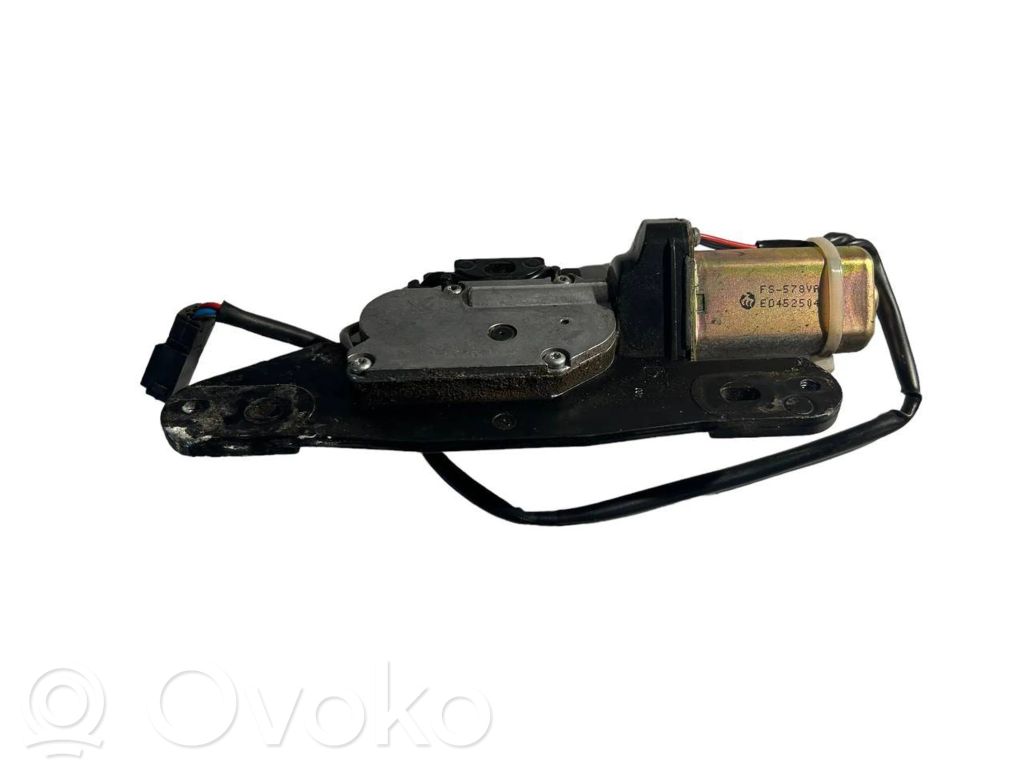 Съемник задней крышки