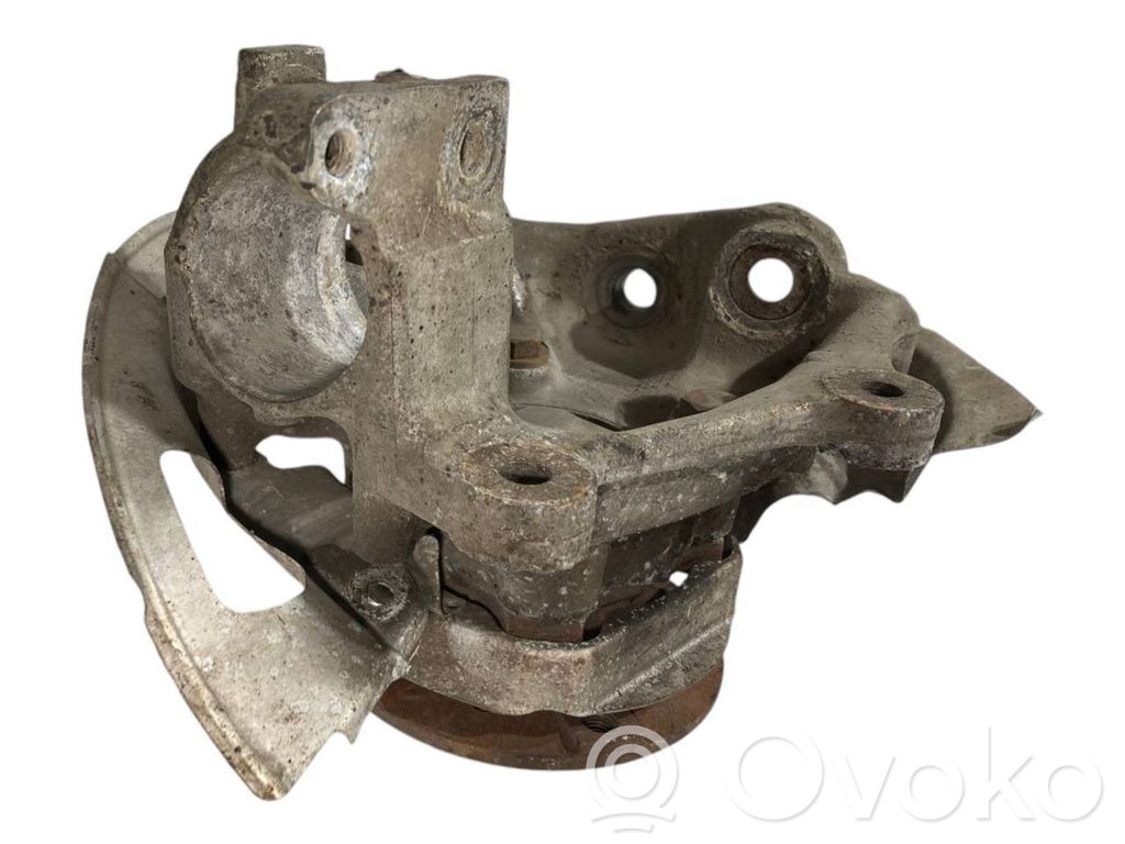 Priekšējā riteņa rumbas vārpstas šarnīrs (stupica, capfa)