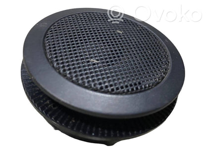 Augsto frekvenču skaļrunis (-i) priekšējās durvīs