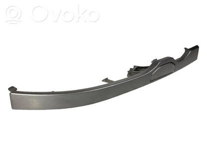 Priekšējā luktura dekoratīvā apdare