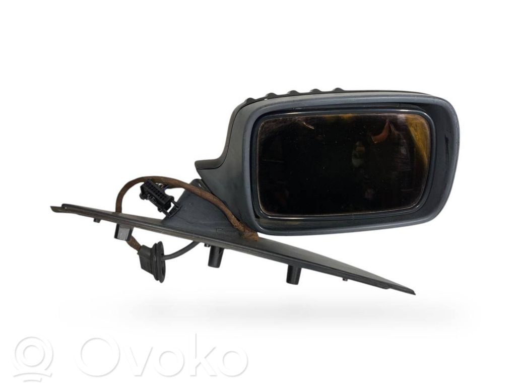 Spogulis (elektriski vadāms)