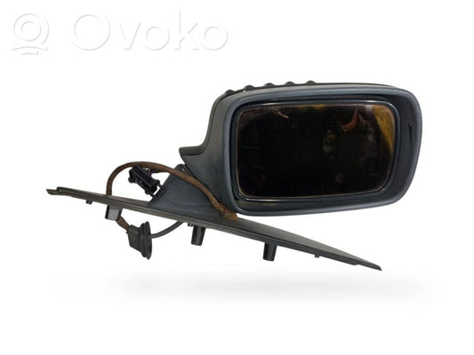 Mirror (electrically controlled)