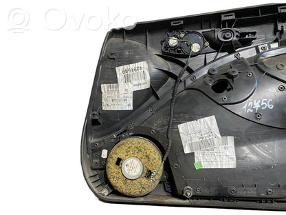 Priekšējo durvju apdare