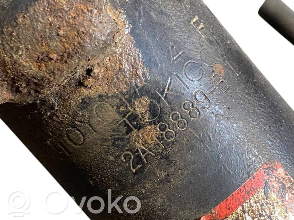 Priekšpusē amortizators ar atsperi