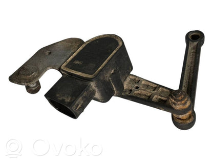 Augstuma sensors (priekšējo lukturu)