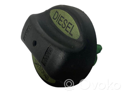 Aizskrūvējams degvielas tvertnes vāciņš