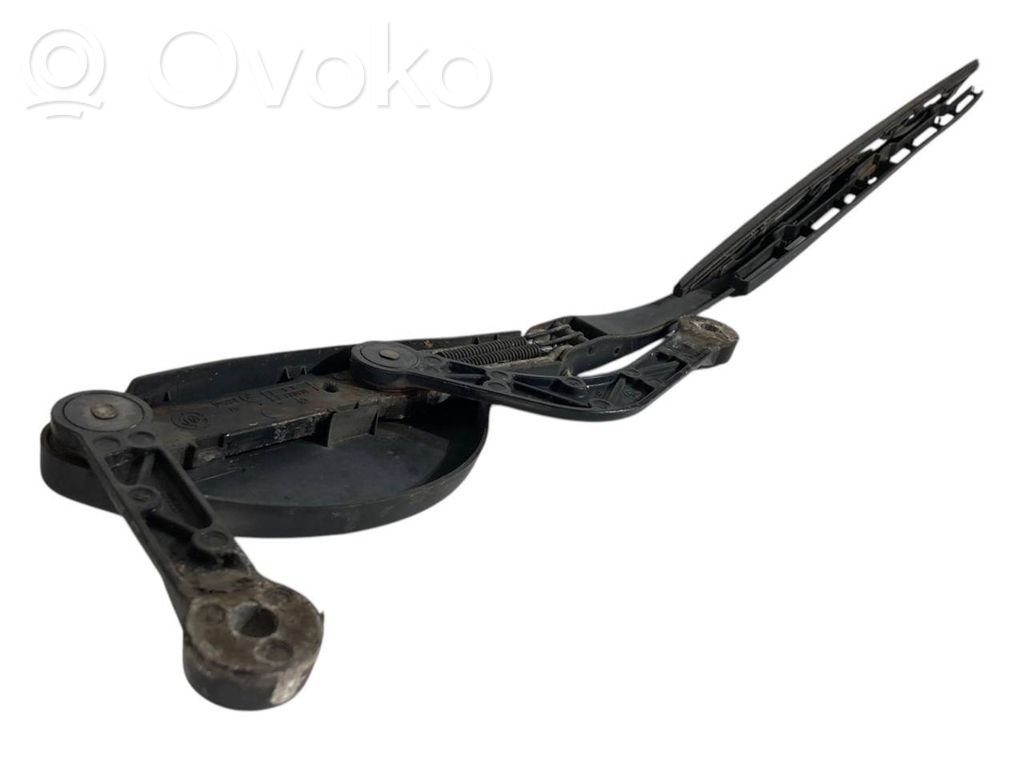 Windshield wiper arm