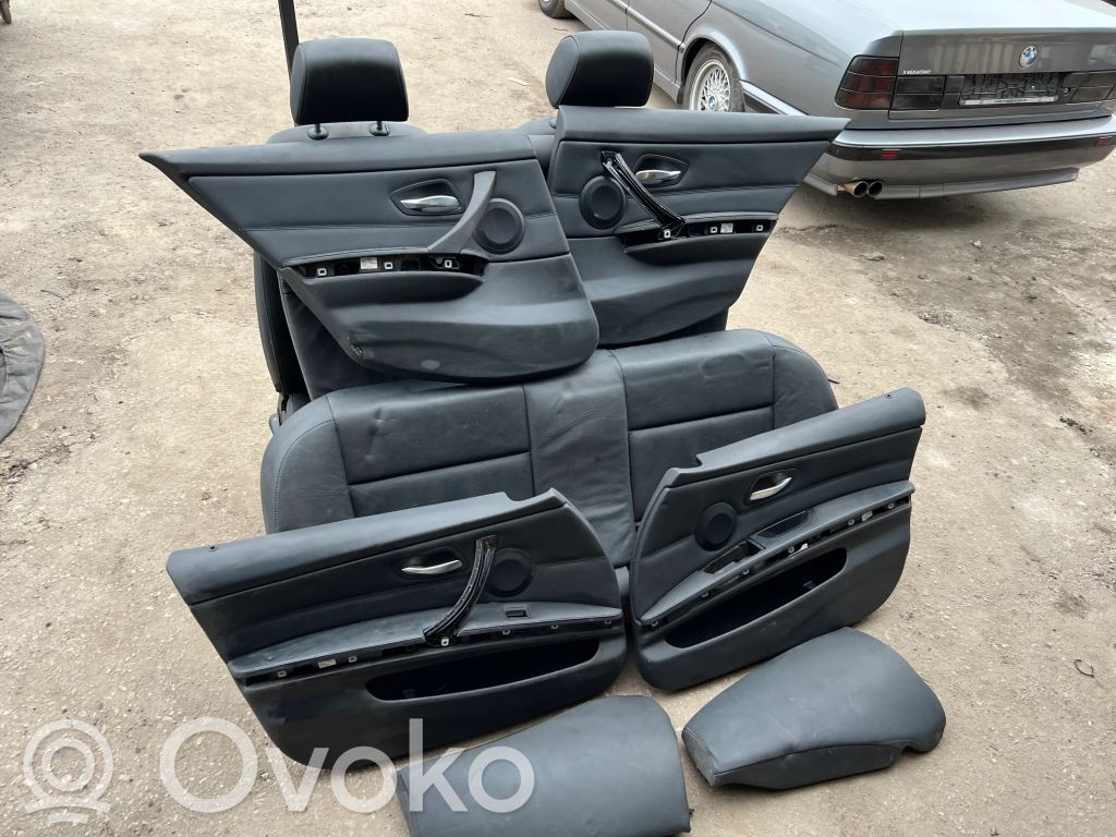 Комплект сидений