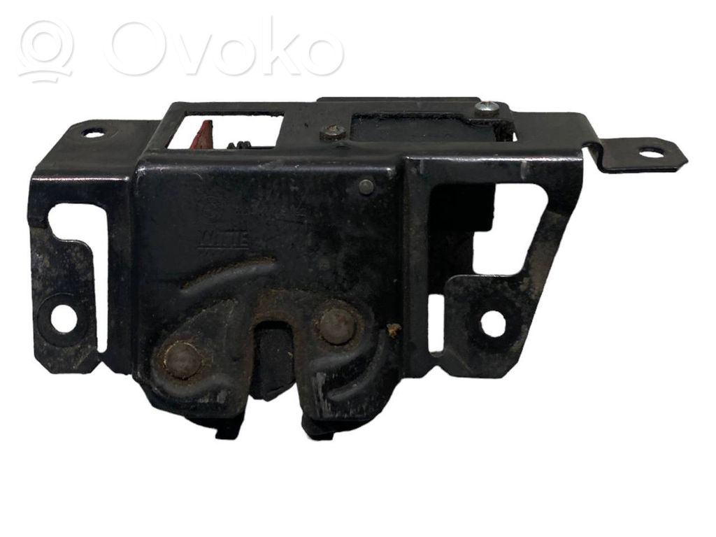 Замок задней крышки