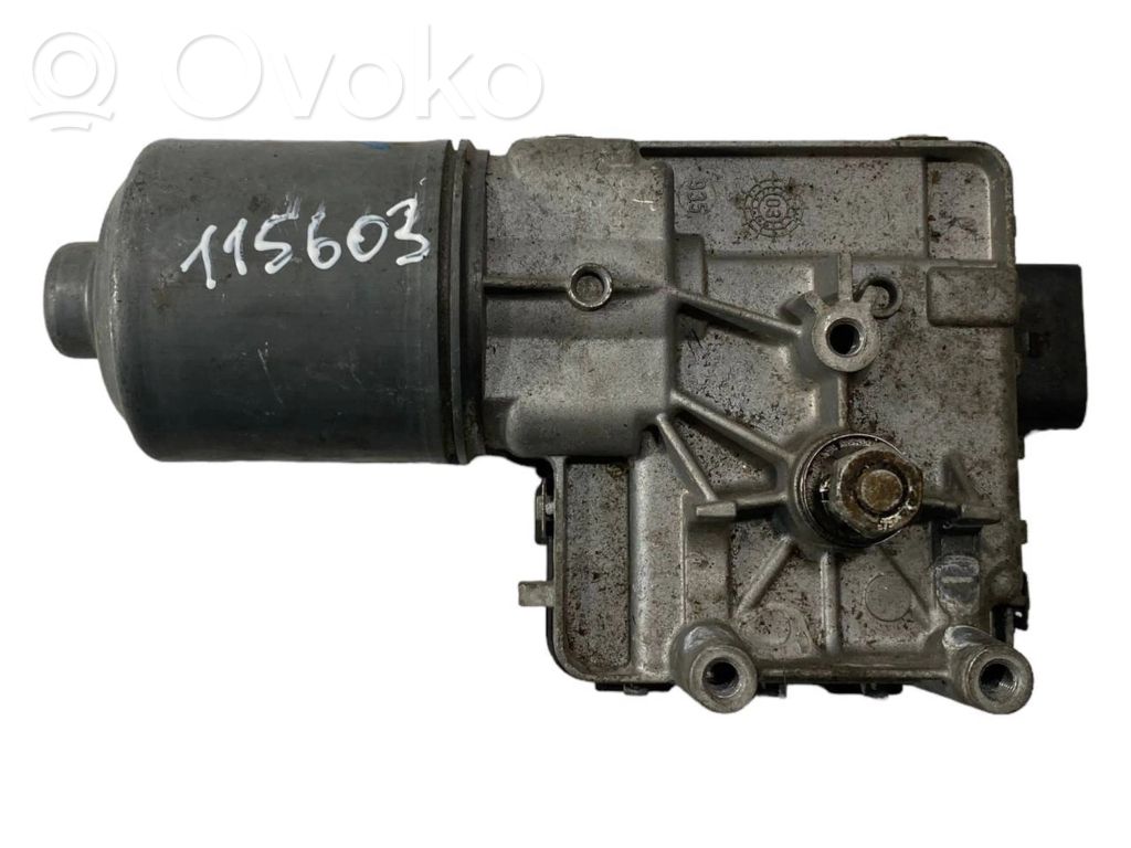 Stikla tīrītāja motoriņš