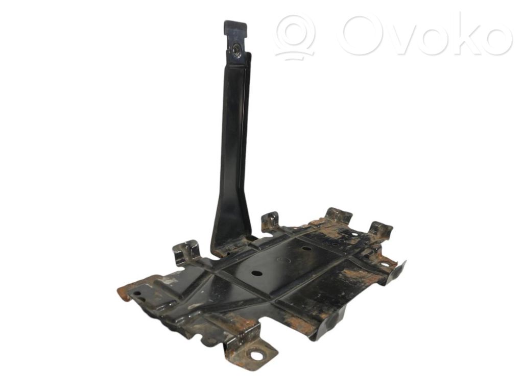 Akumulatora nostiprināšanas pamatne