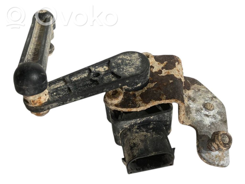 Augstuma sensors (priekšējo lukturu)