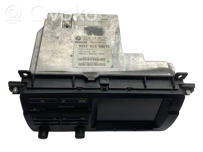 Radio / CD/DVD atskaņotājs / navigācija