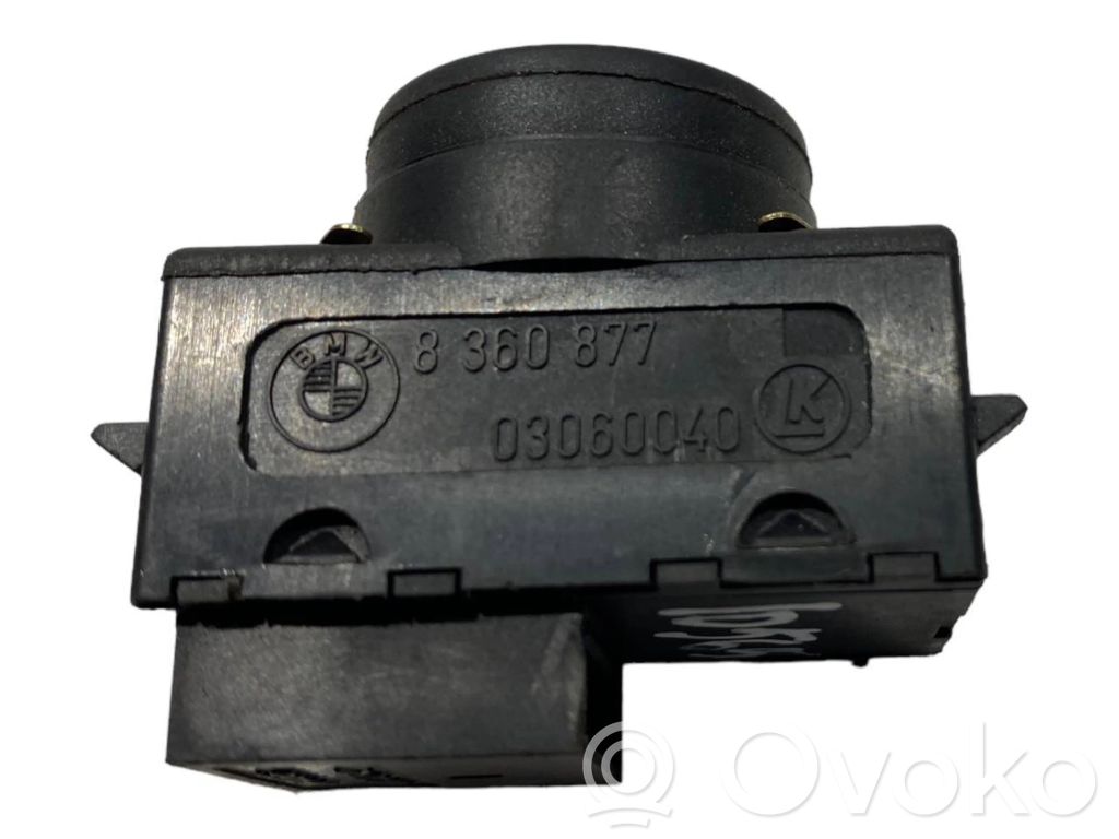 Seat adjustment switch(es)