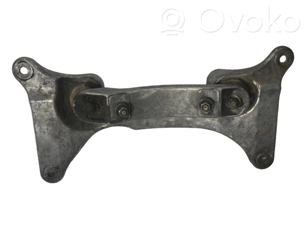 Pārnesumkārbas stiprinājuma kronšteins