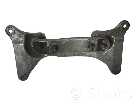 Transmission mounting bracket