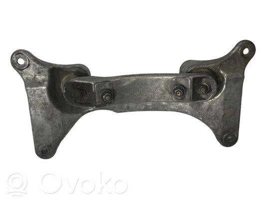Transmission mounting bracket