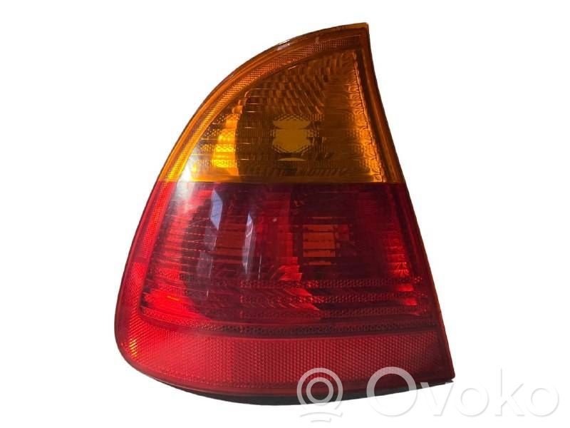 Aizmugurējais lukturis virsbūvē