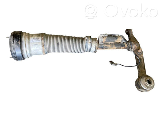 Priekšpusē gaisa amortizators ( pneimatiskā balstiekārta)