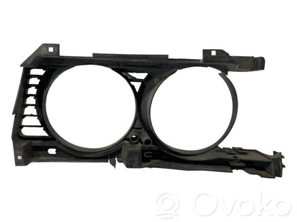 Priekšējā luktura detaļa