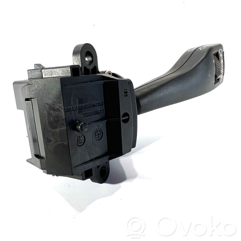 Stikla tīrītāju slēdzis