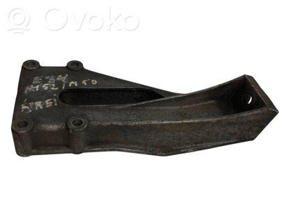 Dzinēja nostiprināšanas stiprinājums-kronšteins