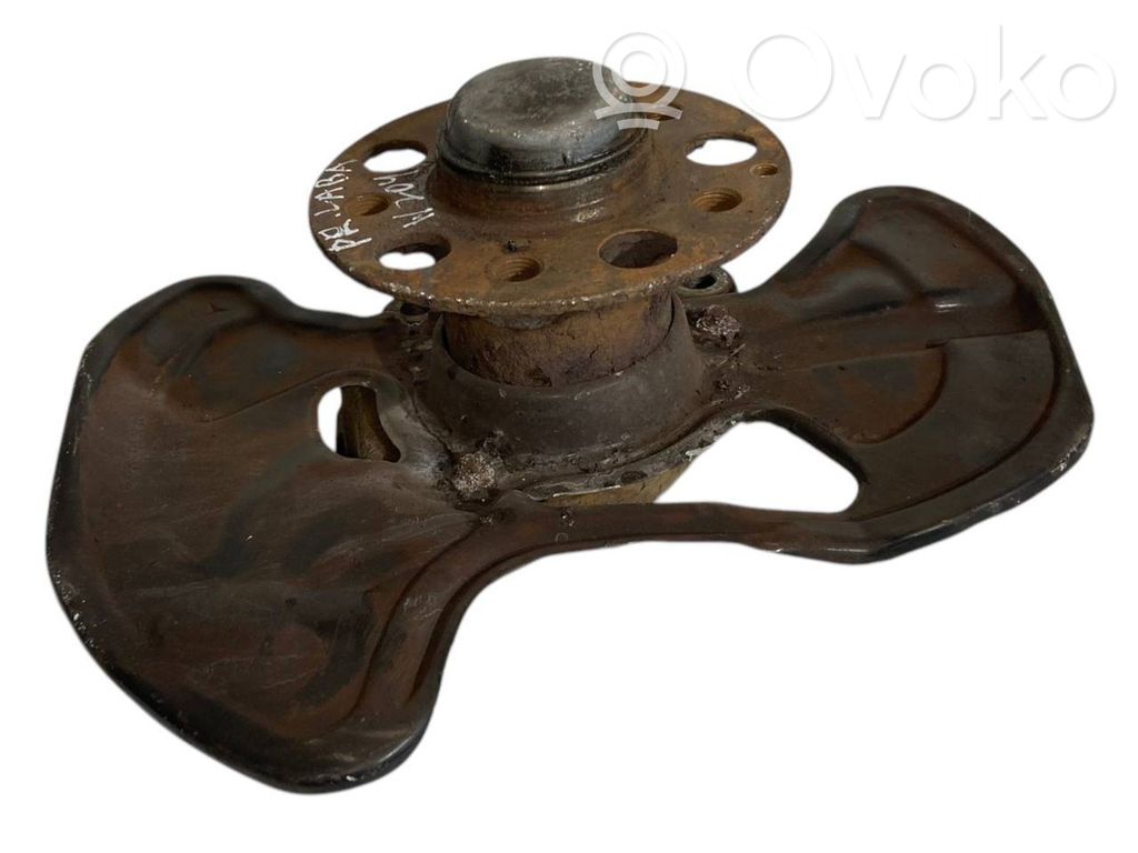 Priekšējā riteņa rumbas vārpstas šarnīrs (stupica, capfa)