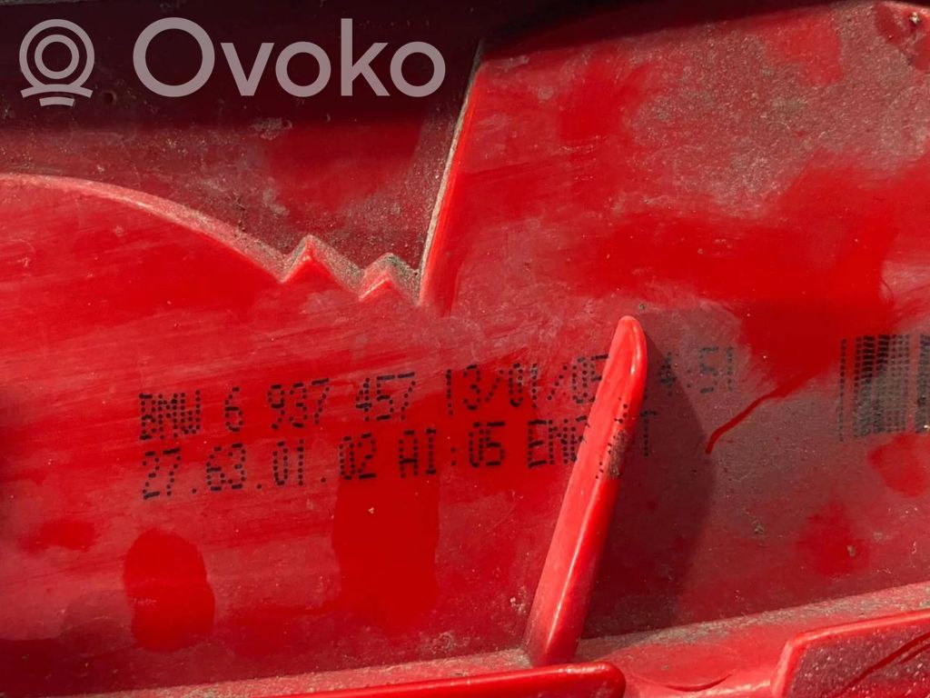 Задний фонарь в кузове