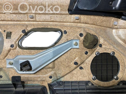 Priekšējo durvju apdare