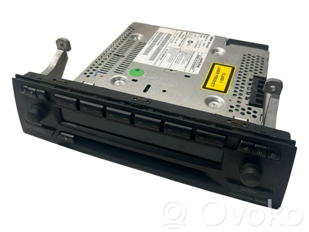 Radio / CD/DVD atskaņotājs / navigācija