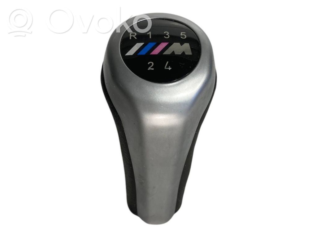 Ātrumu pārslēgšanas sviras dekoratīvā apdare (āda, uzgalis)