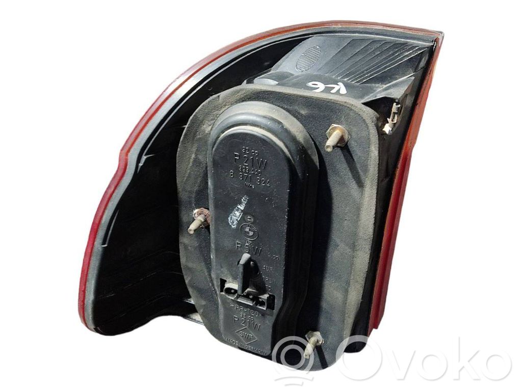 Aizmugurējais lukturis virsbūvē