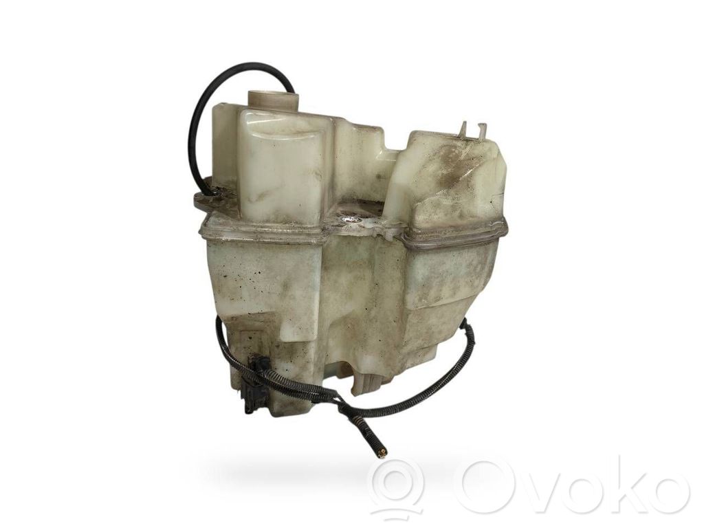 Logu šķidruma tvertne