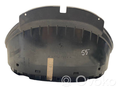 Speedometer (in the instrument panel)