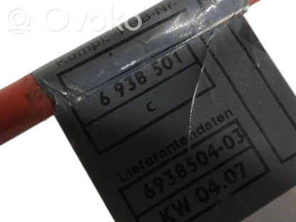 Positive wire connection assembly
