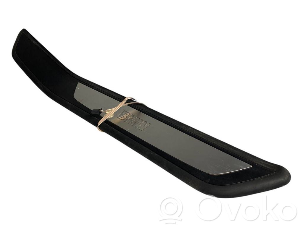 Aizmugurējā sliekšņa dekoratīvā apdare (iekšējā)