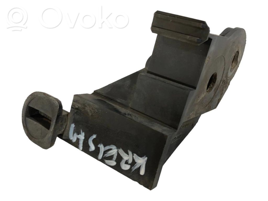 Priekšpusē bampera turētājs